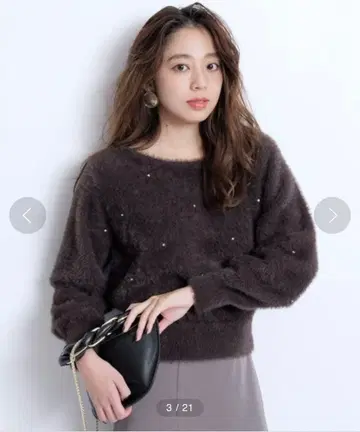 저스길리티 비쥬 도트 플러피 니트 2