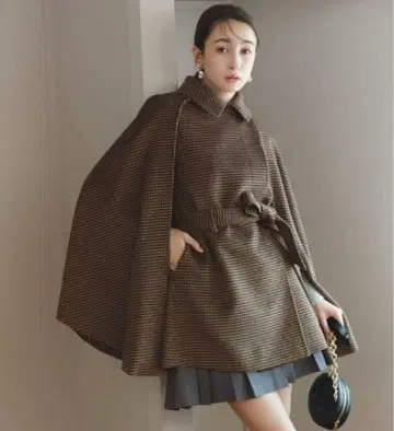 새상품급 LILY BROWN 릴리 브라운 2WAY 케이프 코트