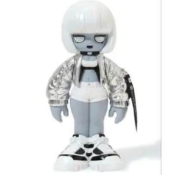 emDASH x SNKRDUNK Soft Vinyl Toy