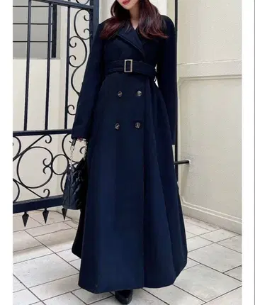 RESEXXY 리젝시 플레어 디자인 롱 코트