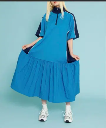푸뉴즈 배색 절개 저지 원피스 블루