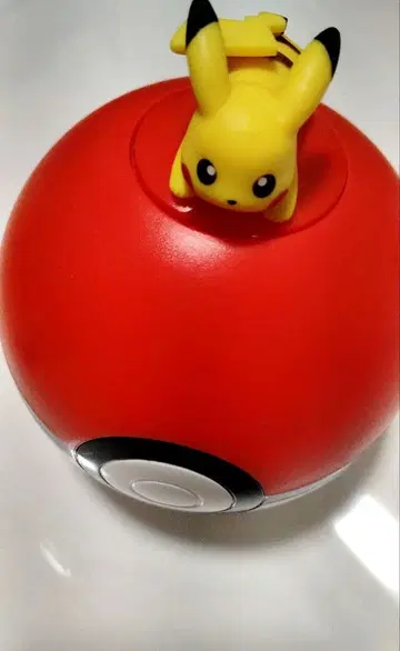 포켓몬 피카츄 저금통 몬스터볼