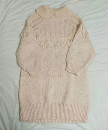 titty&co. 프린지 니트 원피스 핑크 터틀넥 긴팔