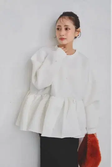 mite 펄 페플럼 상의