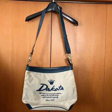 Dakota 숄더백 베이지/네이비