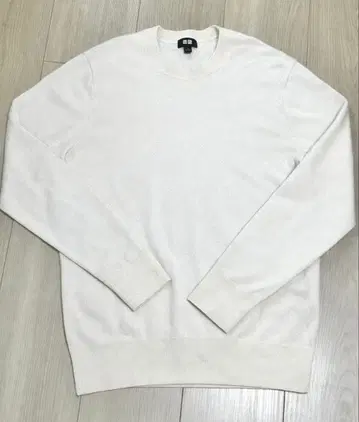 [ 주말 한정판 ] UNIQLO 캐시미어 크루넥 스웨터