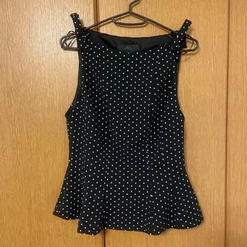 ZARA 블랙 화이트 도트 슬리브리스 M