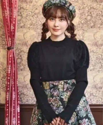 시마무라 쿠루미짱 퍼프 슬리브 블랙 니트 스웨터