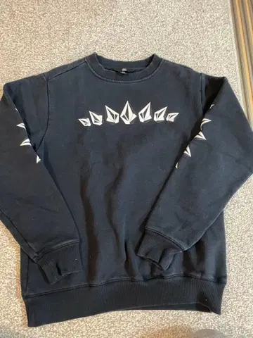 볼컴 블랙 맨투맨 트레이닝복