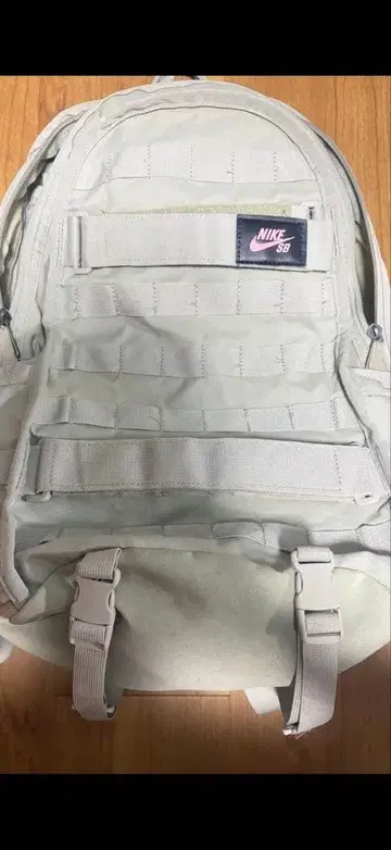 Nike SB 화이트 백팩