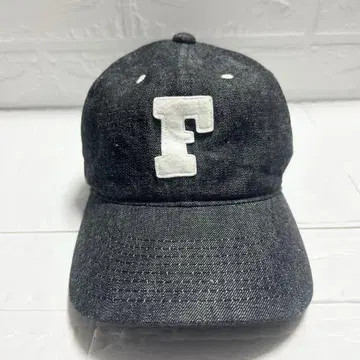 새상품급 풀카운트 6843 6 패널 F 베이스볼 캡 블랙