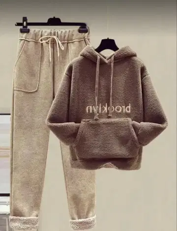 플리스 후드 부착 셋업 베이지