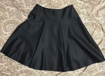 엠즈 그레이시 다크 네이비 플레어 스커트 38 사이즈