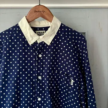 FRAPBOIS half 플라보아 도트 긴팔 셔츠 네이비 사이즈 2