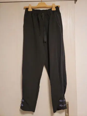 axes femme POETIQUE 차이나 버튼 라인 팬츠