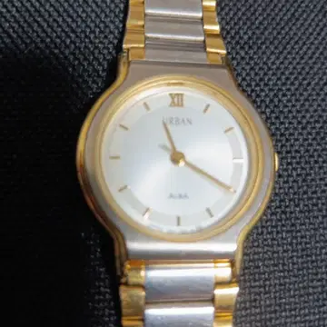 가동품 URBAN AURA 손목시계 쿼츠 일본제