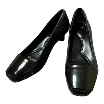 [새상품급] 자유구 블랙 펌프스 24.5cm