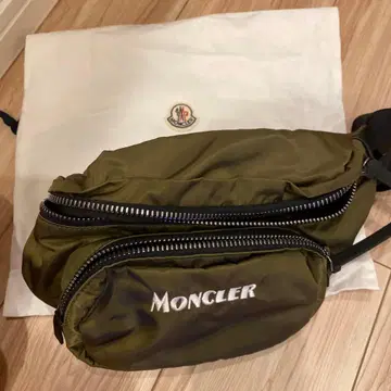 MONCLER 바디백 올리브