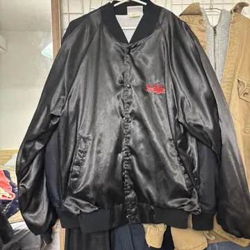 HARTWELL 바시티 자켓 블랙 SOUTHEASTERN 자수