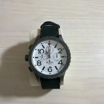 NIXON 48-20 CHRONO 손목시계