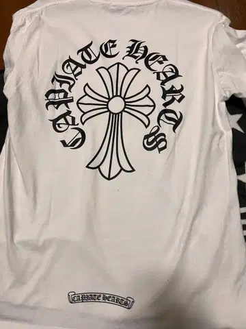 CAPITAL HEARTS 화이트 T셔츠