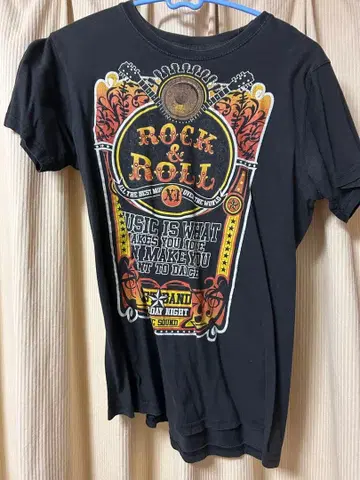 락앤롤 T셔츠 블랙