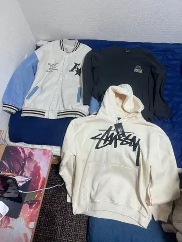 화이트/블루 바시티 자켓