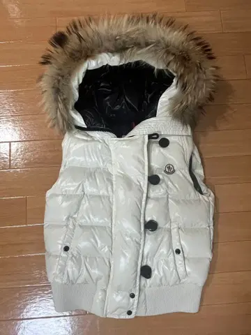 MONCLER 후드 부착 다운 자켓 사이즈 00