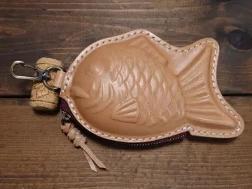 천연 가죽 붕어빵 파우치 카라비너 부착 도치기 가죽 사용