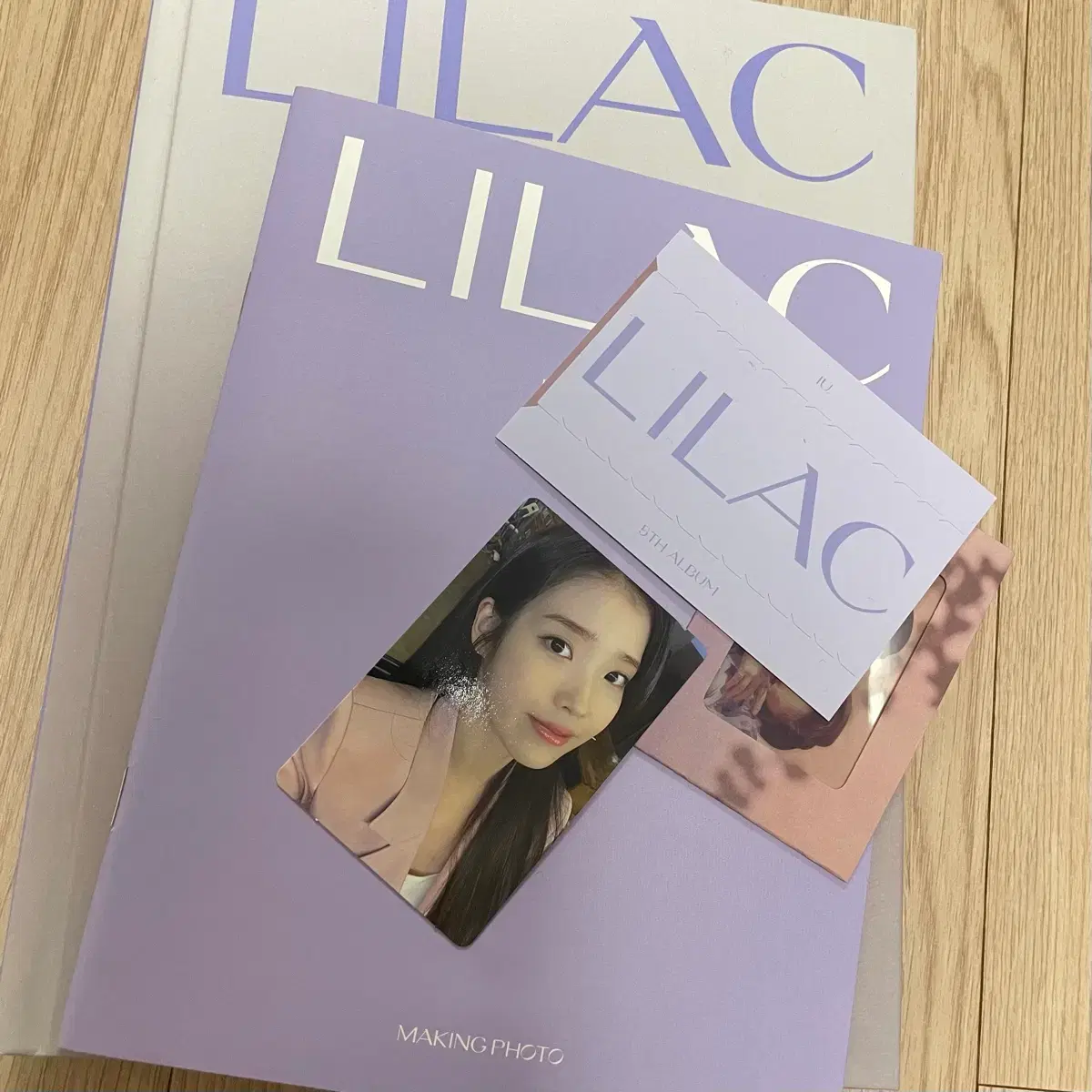 'LILAC' Album 5th IU lilac poem Love Palette アルバム IU - Deezer | IU K-POP・アジア