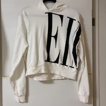 eimy istoire 화이트 크롭 후드 부착 후드티