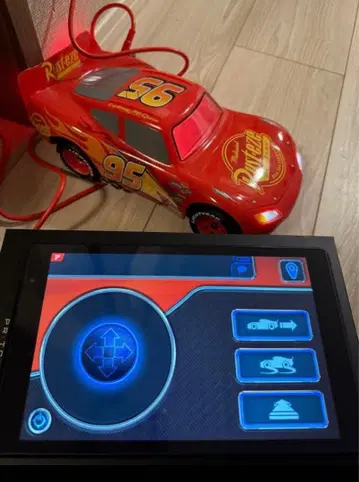 Ultimate Lightning McQueen과 태블릿 세트 판매