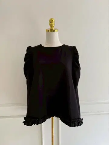 Myu A라인 밑단 프릴 상의