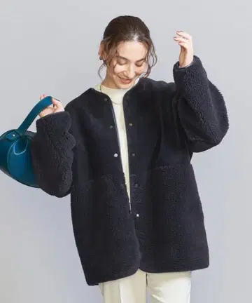 뷰티&유스 보아 x 페이크 무스탕 리버서블 코트