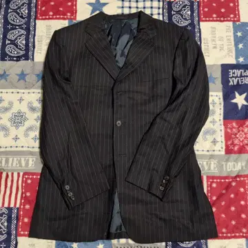 에르메네질도 제냐 다크 네이비 스트라이프 비즈니스 정장