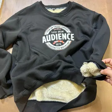 AUDIENCE 블랙 보아 보온 맨투맨 트레이닝복