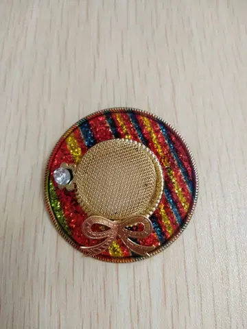 미사용품 키라키라 리본 포함 햇형 브로치
