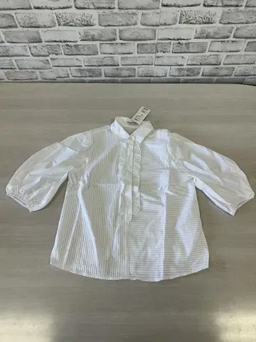 화이트 스트라이프 반팔 셔츠