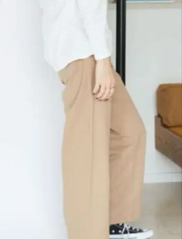 Ungrid 투 턱 치노 팬츠 M 사이즈 베이지
