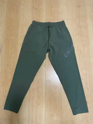 [택 포함 새상품] CRONOS 조거 팬츠 올리브 그린