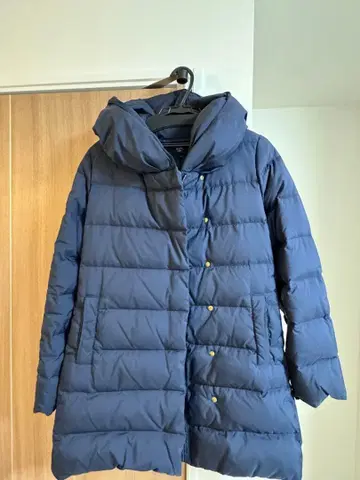 SHIPS 후드 부착 다운 자켓 네이비