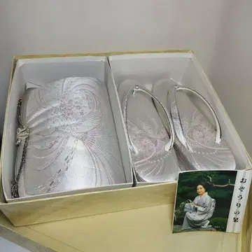 3 고품질 실버 꽃무늬 부채와 꽃 무늬 사용 횟수 적은 조리와 백 세트