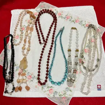 목걸이 세트 다채로운 디자인