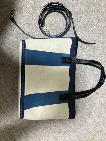 화이트 네이비 스트라이프 숄더백