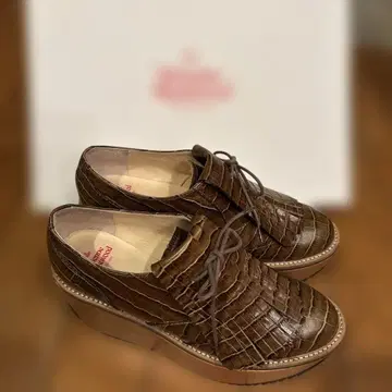 브라운 크로커다일풍 로퍼