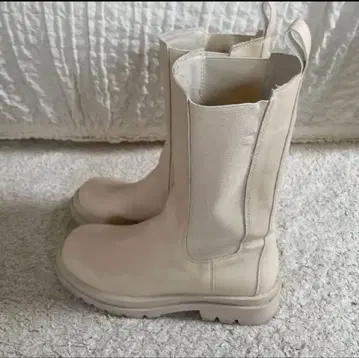 귀여운 화이트 부츠