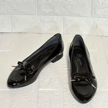 아르테미스 by 다이애나 에나멜 리본 로퍼 블랙 23.5cm