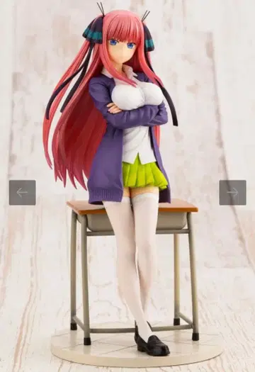 5등분의 신부 나카노 니노 코토부키야 1/8 스케일 피규어