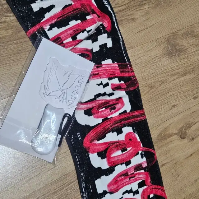 세카이노오와리 내한 응원봉, 타올