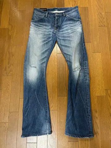 ATTACHMENT damaged flare denim